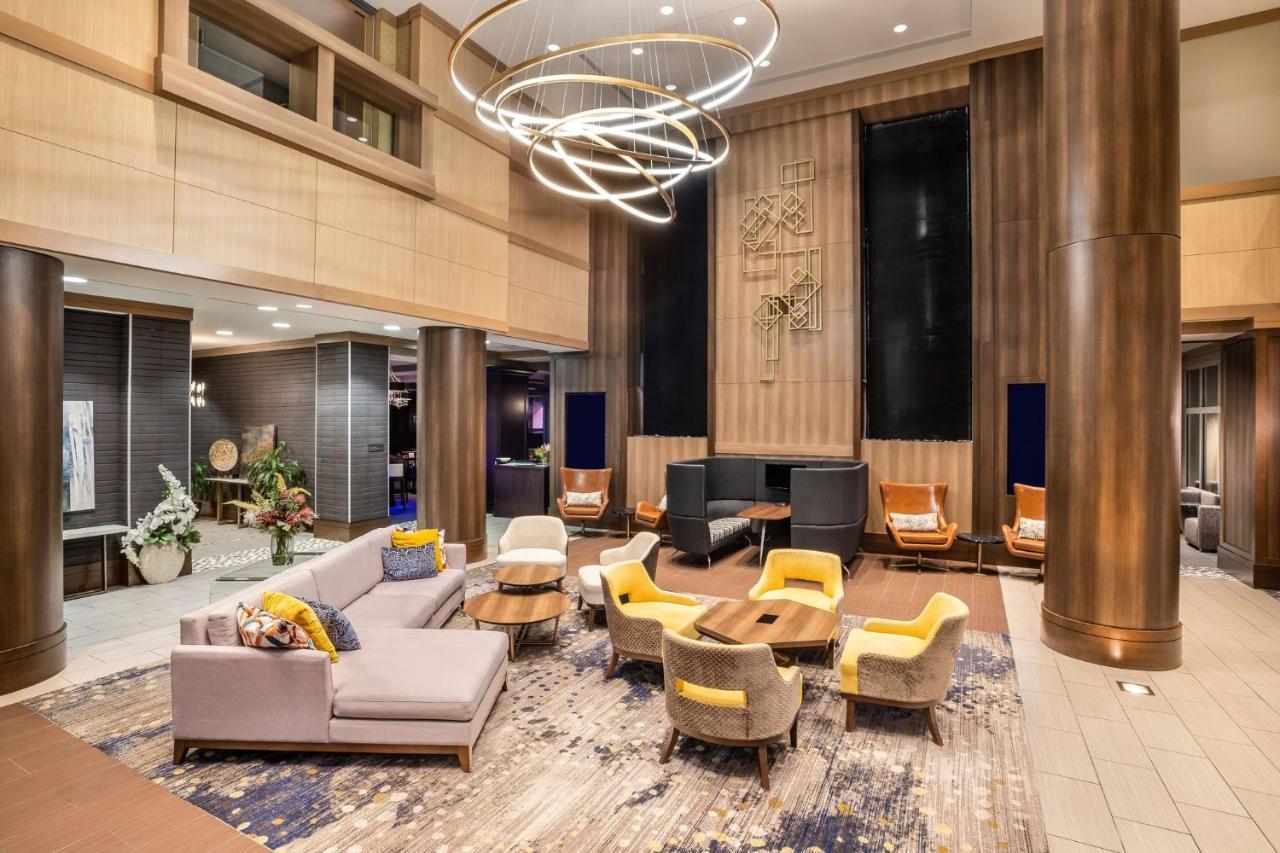 Crowne Plaza Shenandoah - The Woodlands Hotel Bagian luar foto
