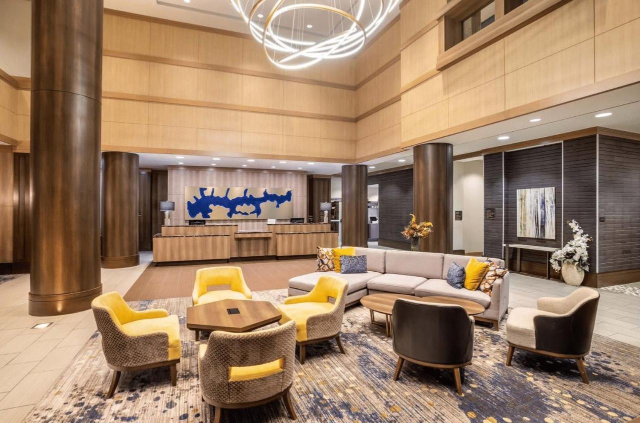 Crowne Plaza Shenandoah - The Woodlands Hotel Bagian luar foto