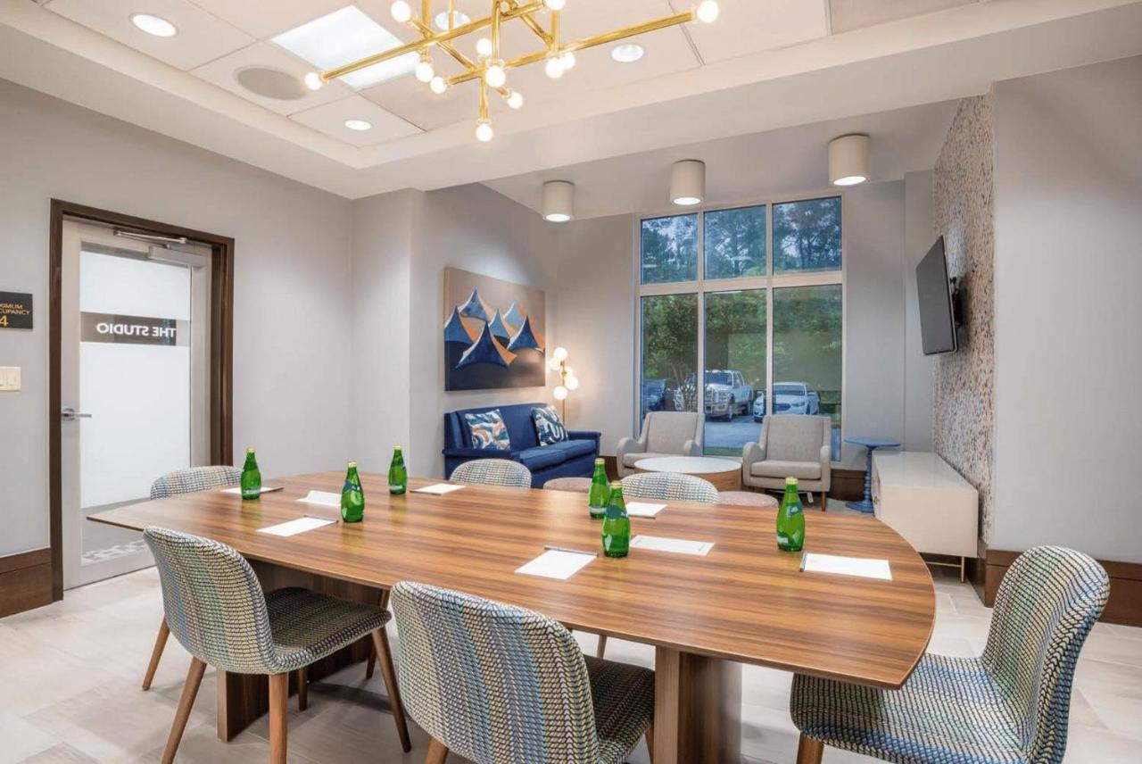 Crowne Plaza Shenandoah - The Woodlands Hotel Bagian luar foto