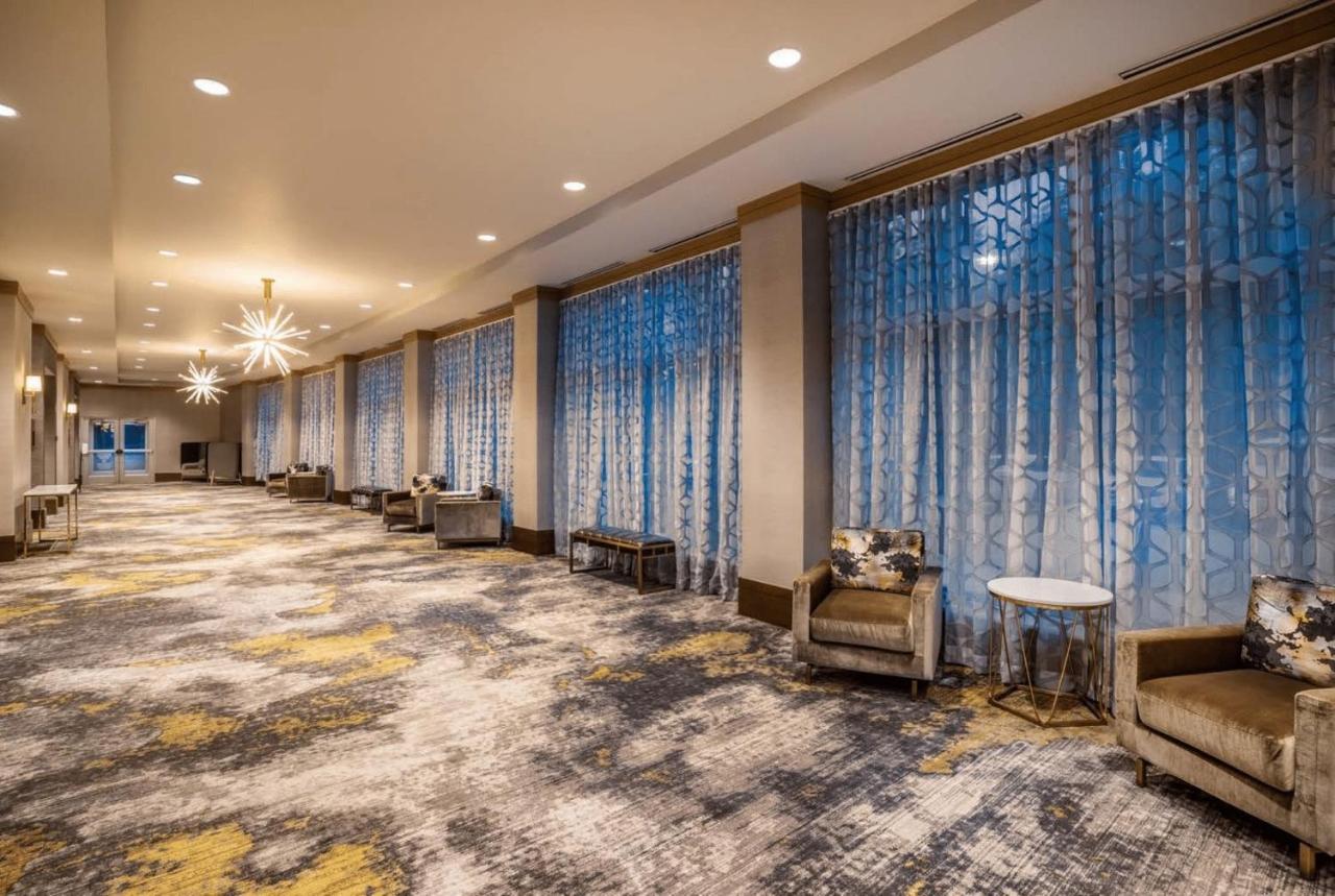Crowne Plaza Shenandoah - The Woodlands Hotel Bagian luar foto